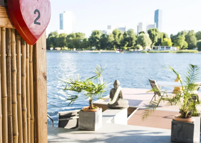 Apartment Ajo - Alte Donau Waterfront - Self-check-in *