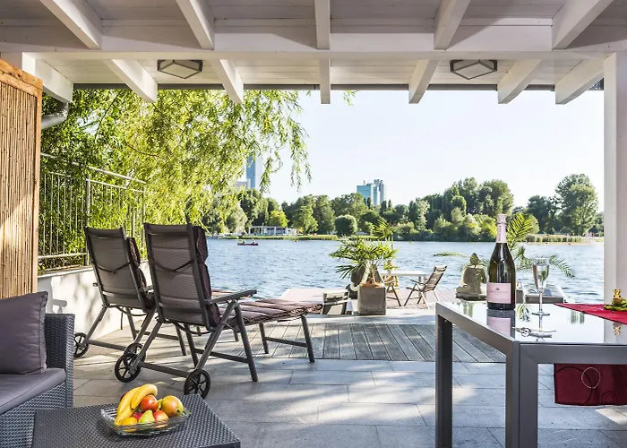 Apartment Ajo - Alte Donau Waterfront - Self-check-in *