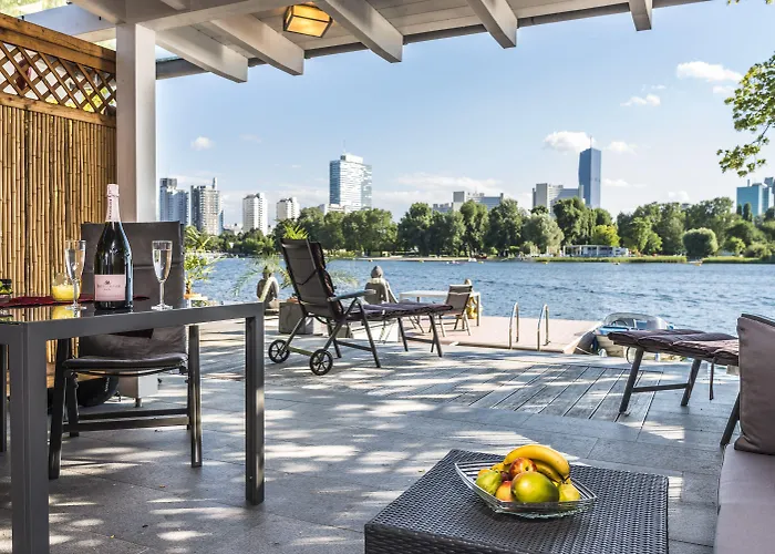 Apartment Ajo - Alte Donau Waterfront - Self-check-in