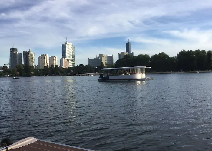 Ajo - Alte Donau Waterfront - Self-check-in Apartment *