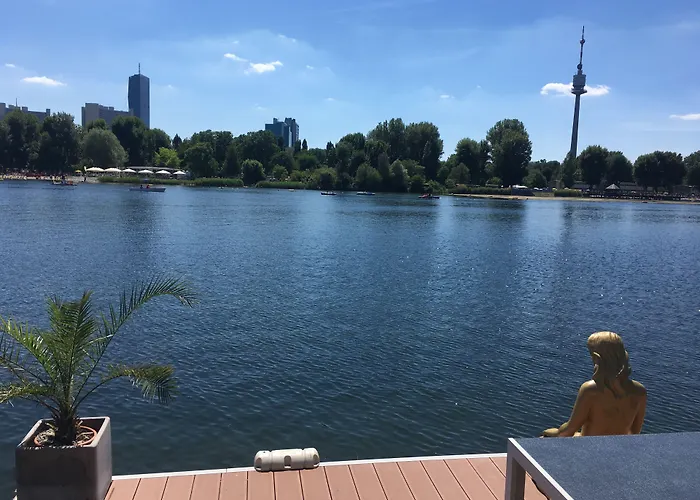 Apartment Ajo - Alte Donau Waterfront - Self-check-in