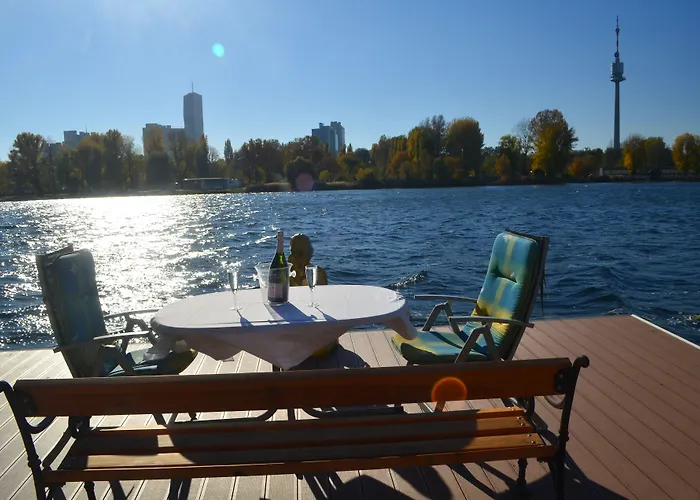 Apartment Ajo - Alte Donau Waterfront - Self-check-in
