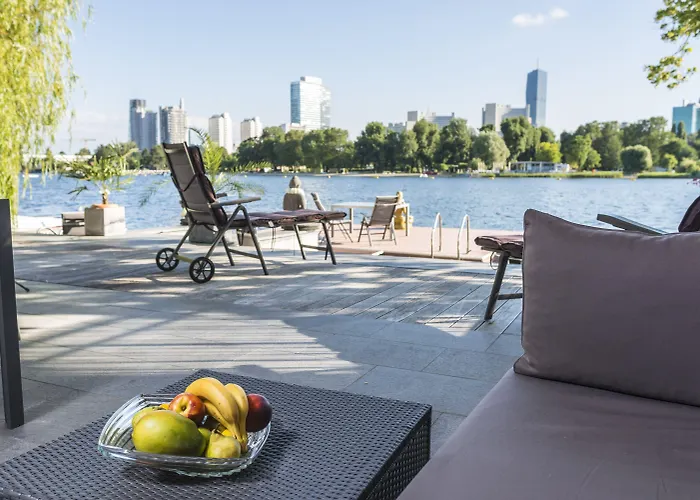 Apartment Ajo - Alte Donau Waterfront - Self-check-in *