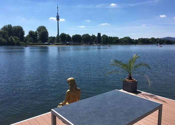 Apartment Ajo - Alte Donau Waterfront - Self-check-in