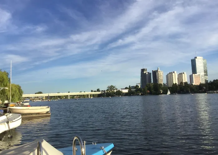 Ajo - Alte Donau Waterfront - Self-check-in Apartment