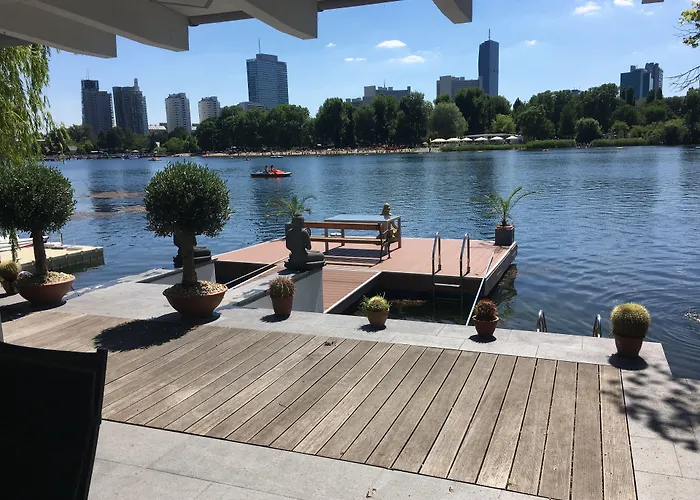 Apartment Ajo - Alte Donau Waterfront - Self-check-in